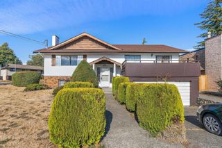 Photo 2: 2272 Edgelow St in Saanich: SE Arbutus House for sale (Saanich East)  : MLS®# 914902