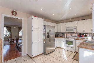 Photo 3: 33224 MEADOWLANDS Avenue in Abbotsford: Central Abbotsford House for sale : MLS®# R2247583