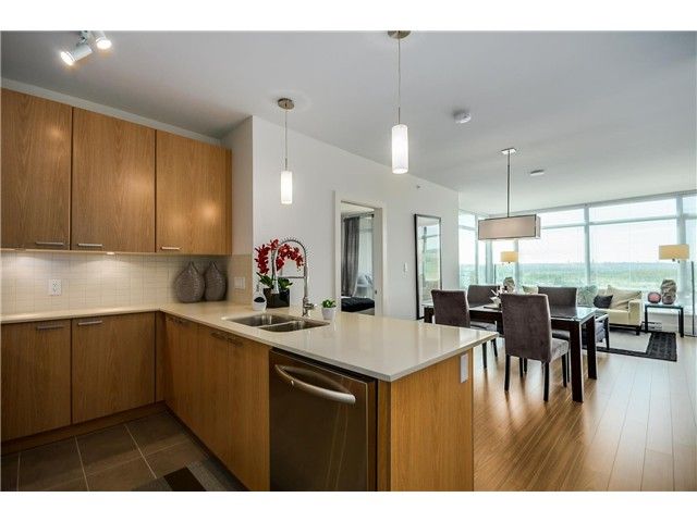 Main Photo: #1004  2789 SHAUGHNESSY ST in Port Coquitlam: Central Pt Coquitlam Condo for sale