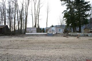 Photo 17: 5362 Pierre's Point Road in Salmon Arm: Waterfront House for sale : MLS®# Exclusive