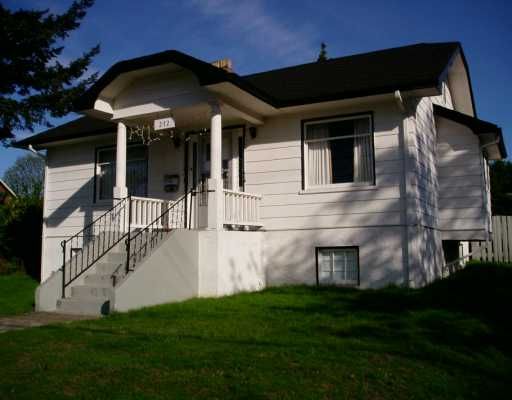 Main Photo: 212 8TH AV in New Westminster: GlenBrooke North House for sale : MLS®# V601130