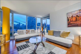 Photo 5: 1908 1033 MARINASIDE Crescent in Vancouver: Yaletown Condo for sale in "QUAYWEST" (Vancouver West)  : MLS®# R2467788