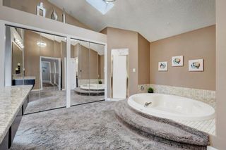 Photo 16: 63 Woodgreen Crescent SW in Calgary: Woodlands Detached for sale : MLS®# A2018598