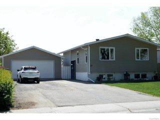 Photo 1: 51 DRYBURGH Crescent in Regina: Walsh Acres Single Family Dwelling for sale (Regina Area 01)  : MLS®# 610600