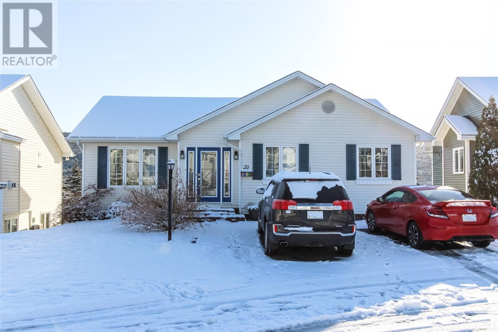 Main Photo: 20 Blue River Place in St John's: House for sale : MLS®# 1266095