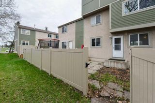 Photo 2: 111 405 64 Avenue NE in Calgary: Thorncliffe Row/Townhouse for sale : MLS®# A2128685