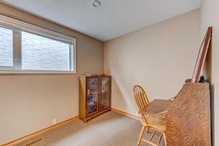 Photo 10: 156 Silver Brook Road NW in Calgary: Silver Springs Detached for sale : MLS®# A1217263