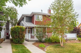 Main Photo: 2041 2 Avenue NW in Calgary: West Hillhurst Row/Townhouse for sale : MLS®# A2118207