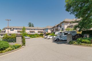 Photo 2: 209 21975 49 Avenue in Langley: Murrayville Condo for sale : MLS®# r2390189