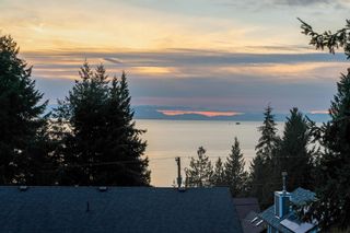 Photo 37: 297 2ND Street in Gibsons: Gibsons & Area House for sale (Sunshine Coast)  : MLS®# R2627380