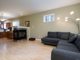 Photo 2: 3 1250 Johnson St in Victoria: Vi Downtown Row/Townhouse for sale : MLS®# 863747