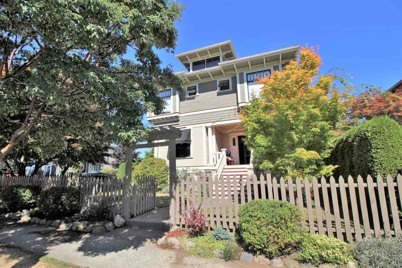 Main Photo: 335 PINE Street in New Westminster: Queens Park House for sale : MLS®# R2202054