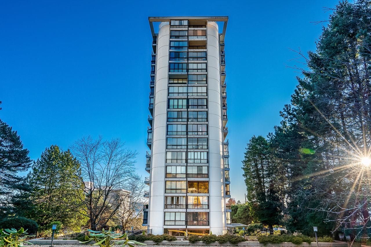 Main Photo: 1004 650 16TH Street in West Vancouver: Ambleside Condo for sale : MLS®# R2872924