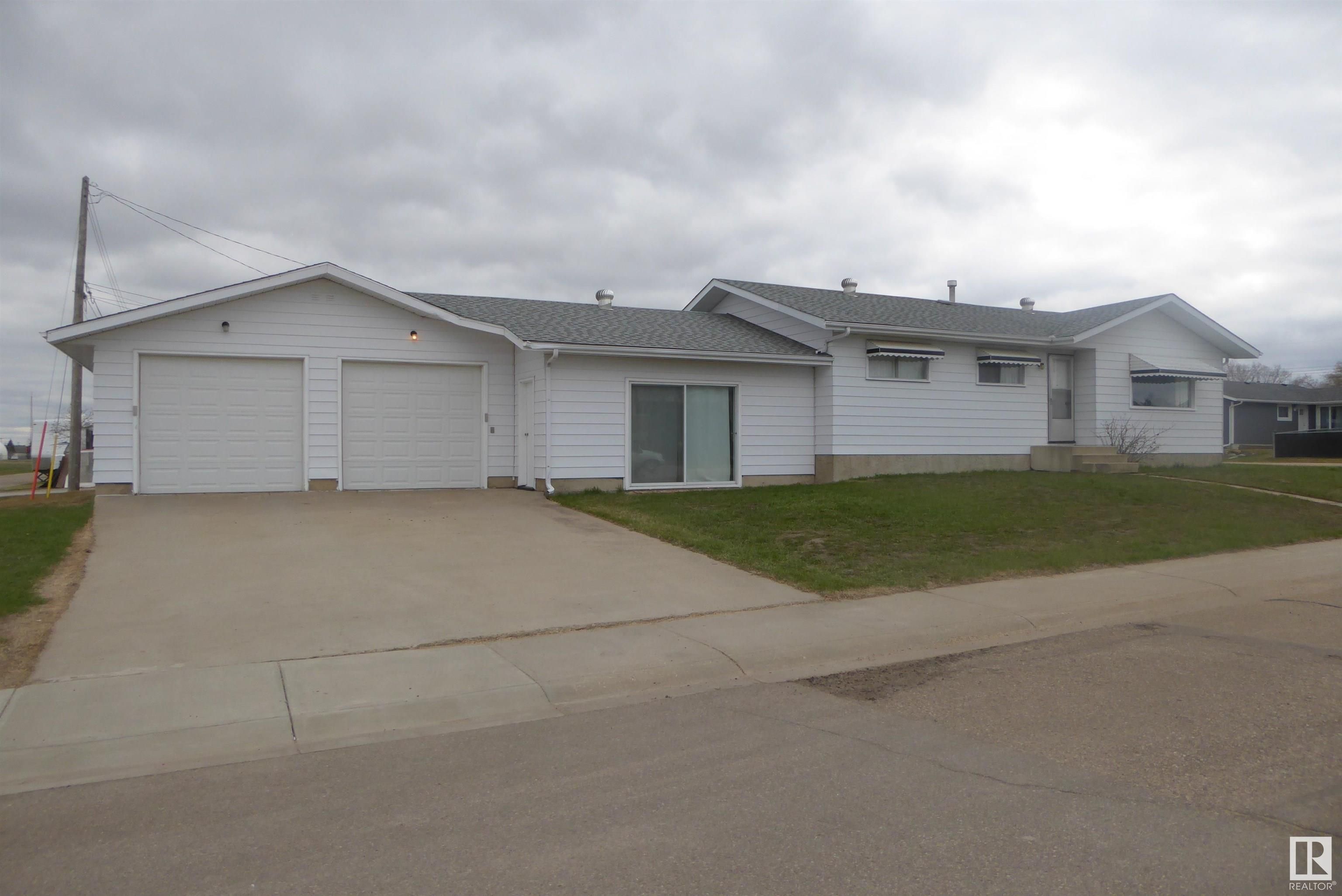 Main Photo: 4632 49 Avenue: Redwater House for sale : MLS®# E4293098