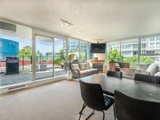 Photo 3: 502 1428 W 6TH Avenue in Vancouver: Fairview VW Condo for sale in "Siena of Portico" (Vancouver West)  : MLS®# R2899710