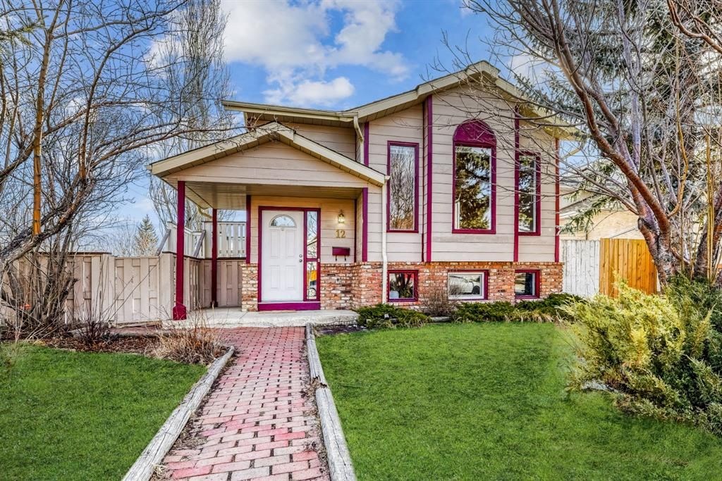 Main Photo: 12 Shawinigan Road SW in Calgary: Shawnessy Detached for sale : MLS®# A1197512