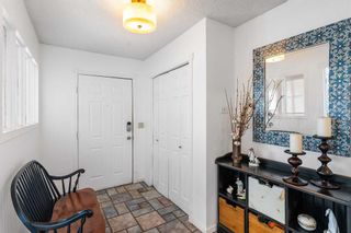 Photo 5: 913 4 Avenue NW in Calgary: Sunnyside Detached for sale : MLS®# A2130115