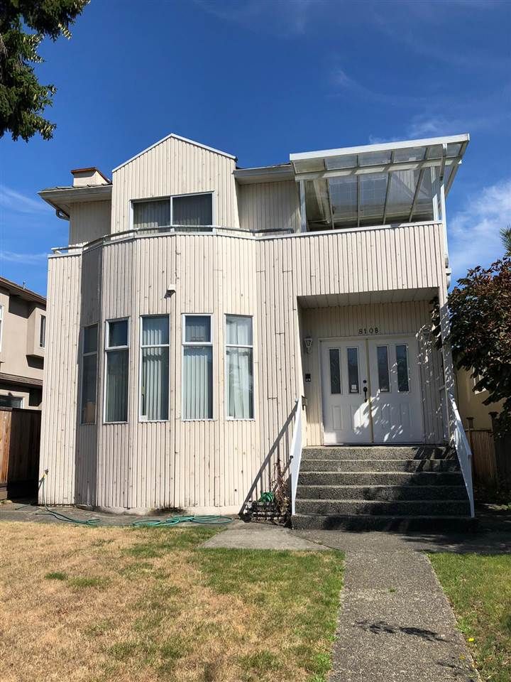 Main Photo: 8108 MONTCALM STREET in : Marpole House for sale : MLS®# R2490065