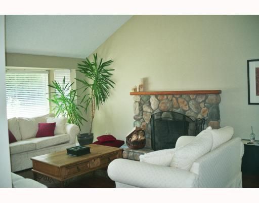 Photo 4: Photos: 3850 HAMBER Place in North_Vancouver: Indian River House for sale (North Vancouver)  : MLS®# V658217