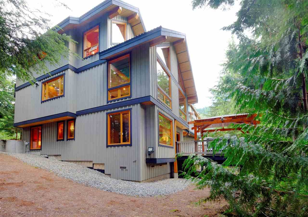 Main Photo: 3129 HAWTHORNE Place in Whistler: Brio House for sale in "BRIO" : MLS®# R2265946