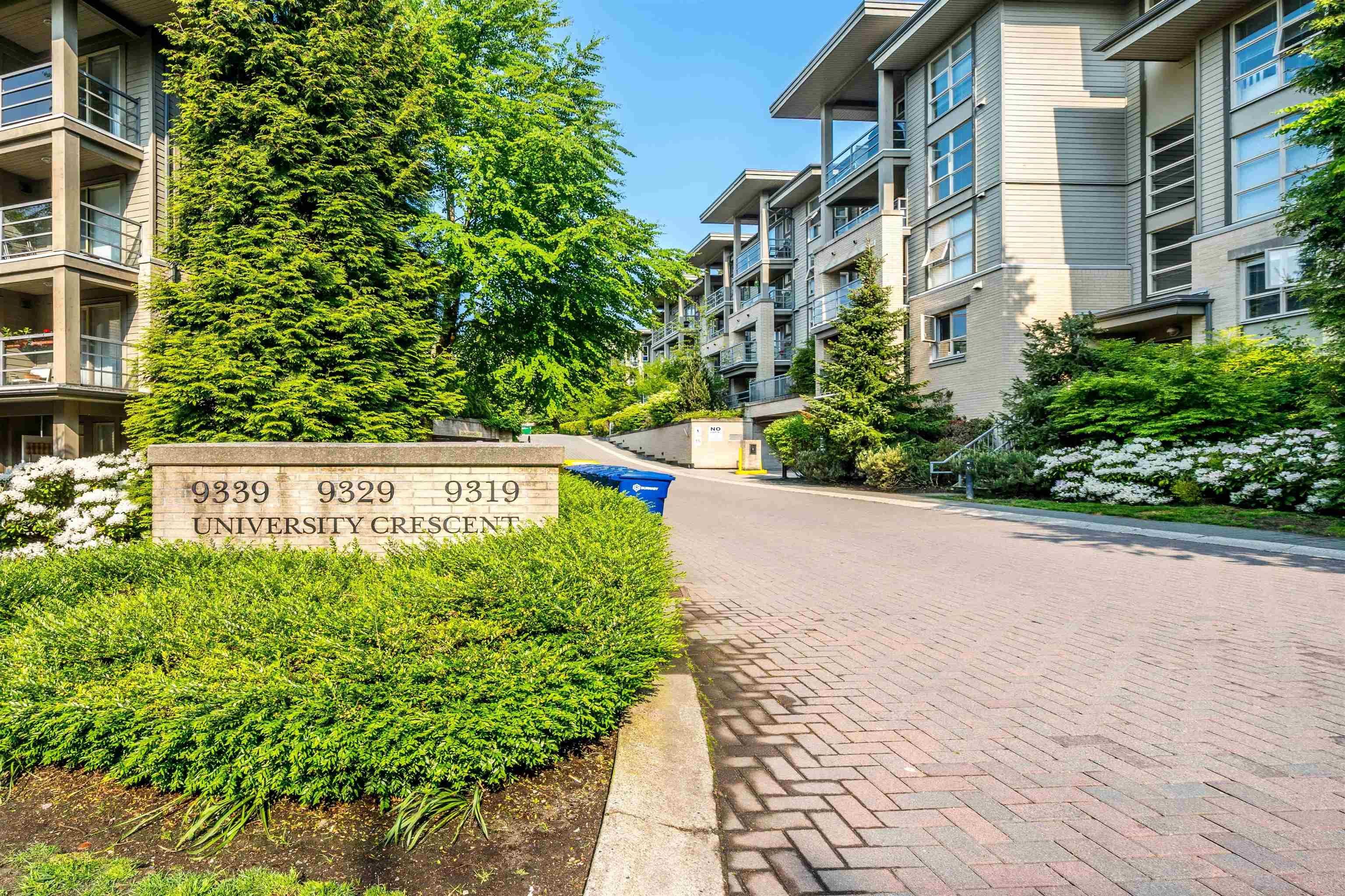 Main Photo: 412 9319 UNIVERSITY Crescent in Burnaby: Simon Fraser Univer. Condo for sale in "Harmony at the Highlands" (Burnaby North)  : MLS®# R2779296