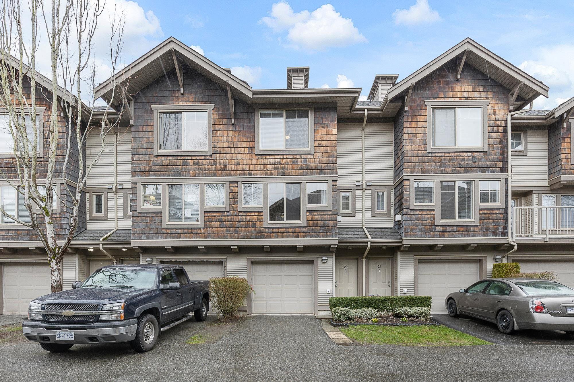 Main Photo: 20 20761 DUNCAN Way in Langley: Langley City Townhouse for sale in "Wyndham Lane" : MLS®# R2759770