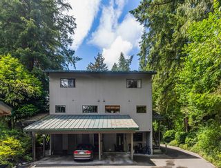 Main Photo: 2901 CAPILANO Road in North Vancouver: Capilano NV Townhouse for sale in "Cedar Crescent Place" : MLS®# R2884689