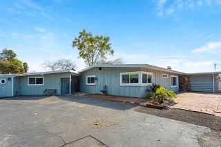 Main Photo: House for sale : 4 bedrooms : 353 Skyline Circle in Fallbrook