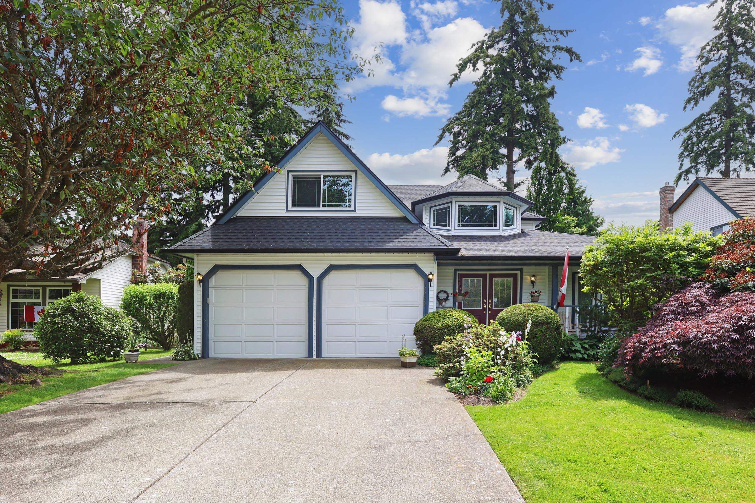 Main Photo: 12270 S BOUNDARY Drive in Surrey: Panorama Ridge House for sale in "Boundary Park" : MLS®# R2722110
