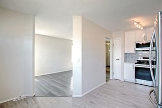 Photo 17: 149 Sandpiper Lane NW in Calgary: Sandstone Valley Row/Townhouse for sale : MLS®# A2000100