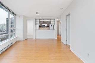 Photo 3: 2202 939 EXPO Boulevard in Vancouver: Yaletown Condo for sale in "The Max" (Vancouver West)  : MLS®# R2636587