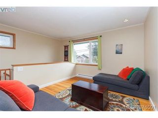 Photo 4: 1736 Foul Bay Rd in VICTORIA: Vi Jubilee House for sale (Victoria)  : MLS®# 756061
