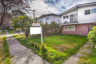Photo 2: 2892 E 14TH Avenue in Vancouver: Renfrew Heights House for sale (Vancouver East)  : MLS®# R2209163