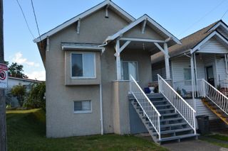 Photo 1: 493 E KING EDWARD AVENUE in Vancouver: Fraser VE House for sale (Vancouver East)  : MLS®# R2086975