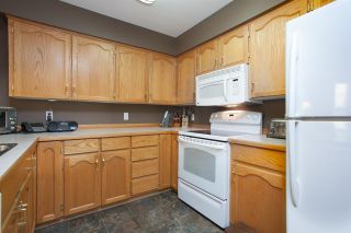 Photo 11: 312 11595 FRASER Street in Maple Ridge: East Central Condo for sale in "BRICKWOOD PLACE" : MLS®# R2050704