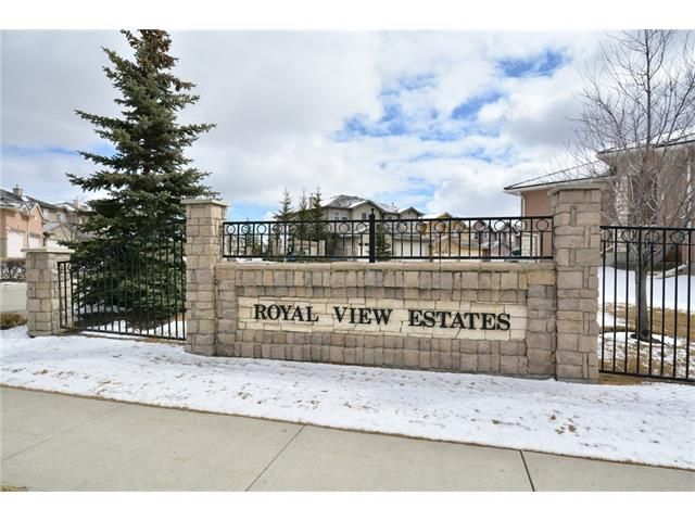 Main Photo: 193 ROYAL CREST VW NW in Calgary: Royal Oak House for sale : MLS®# C4107990