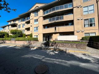 Photo 1: 402 13780 76 Avenue in Surrey: East Newton Condo for sale in "EARLS COURT" : MLS®# R2793051