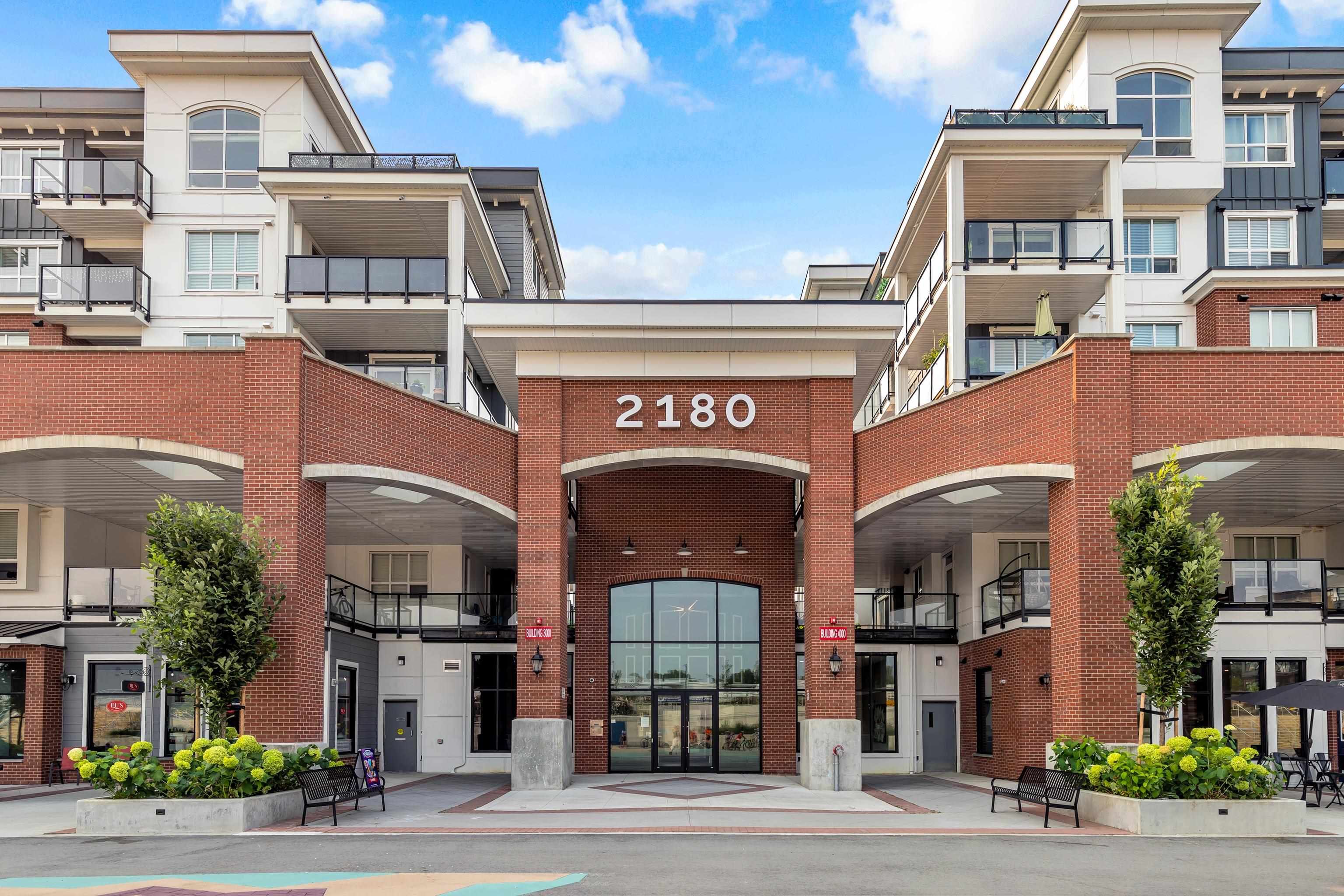 Main Photo: 4319 2180 KELLY Avenue in Port Coquitlam: Central Pt Coquitlam Condo for sale in "Montrose" : MLS®# R2808986