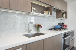 Photo 10: 1908 68 SMITHE Street in Vancouver: Downtown VW Condo for sale in "1 PACIFIC" (Vancouver West)  : MLS®# R2216431