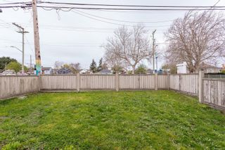 Photo 33: 1 2559 Cook St in Victoria: Vi Oaklands Half Duplex for sale : MLS®# 936819