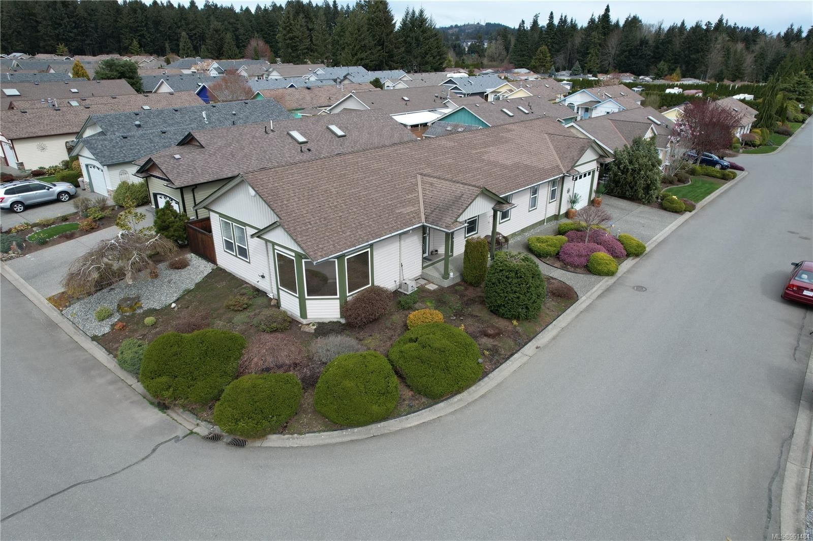 Main Photo: 3960 Excalibur St in Nanaimo: Na North Jingle Pot Manufactured Home for sale : MLS®# 961484