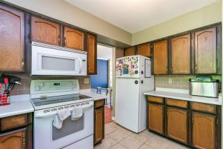 Photo 15: 8937 EDINBURGH Drive in Surrey: Queen Mary Park Surrey House for sale : MLS®# R2485380