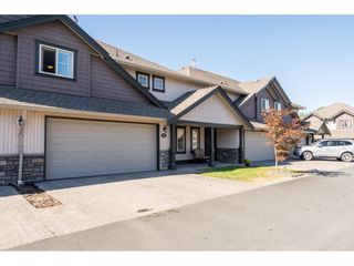Photo 2: 27 6450 BLACKWOOD Lane in Chilliwack: Sardis West Vedder Rd Townhouse for sale in "The Maples" (Sardis)  : MLS®# R2480574