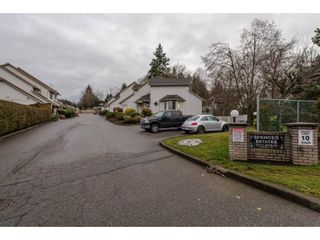 Photo 2: 5 32311 MCRAE Avenue in Mission: Mission BC Townhouse for sale in "Spencer Estates" : MLS®# R2233421