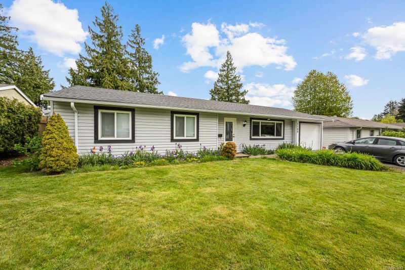 FEATURED LISTING: 2188 Noel Ave Comox