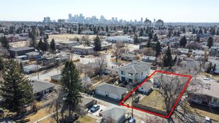 Photo 5: 1916 23 Avenue NW in Calgary: Banff Trail Detached for sale : MLS®# A1204081
