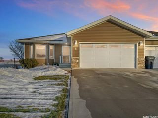 Photo 1: E 2318 Henderson Drive in North Battleford: Fairview Heights Residential for sale : MLS®# SK957042