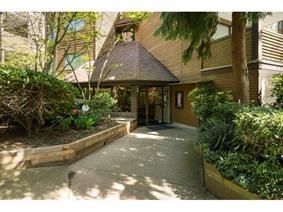 Main Photo: 402 10626 151A Street in Surrey: Guildford Condo for sale in "LINCOLN HILLS" (North Surrey)  : MLS®# R2120237