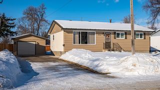Photo 1: 633 3rd Street NW in Portage la Prairie: House for sale : MLS®# 202302721