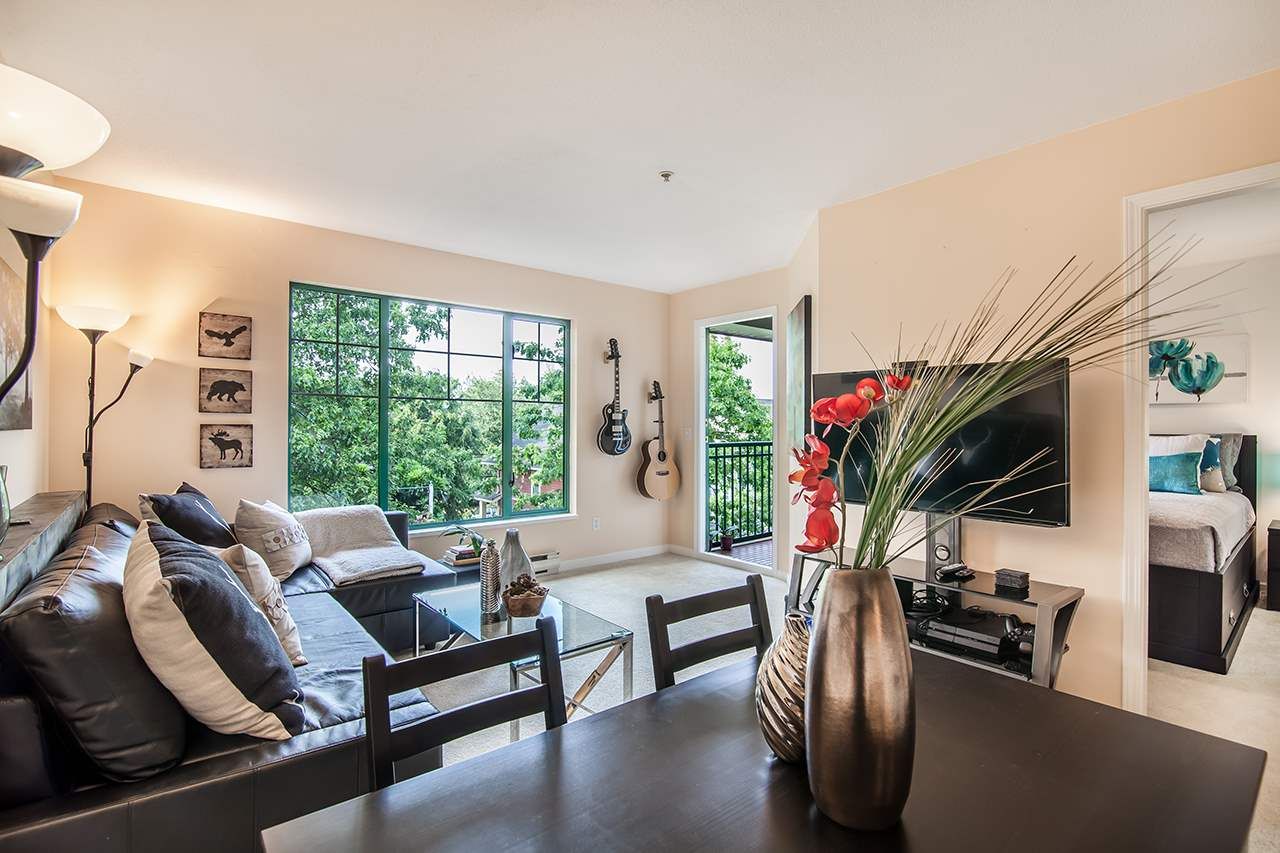 Main Photo: 409 929 W 16TH Avenue in Vancouver: Fairview VW Condo for sale in "OAKVIEW GARDENS" (Vancouver West)  : MLS®# R2189624